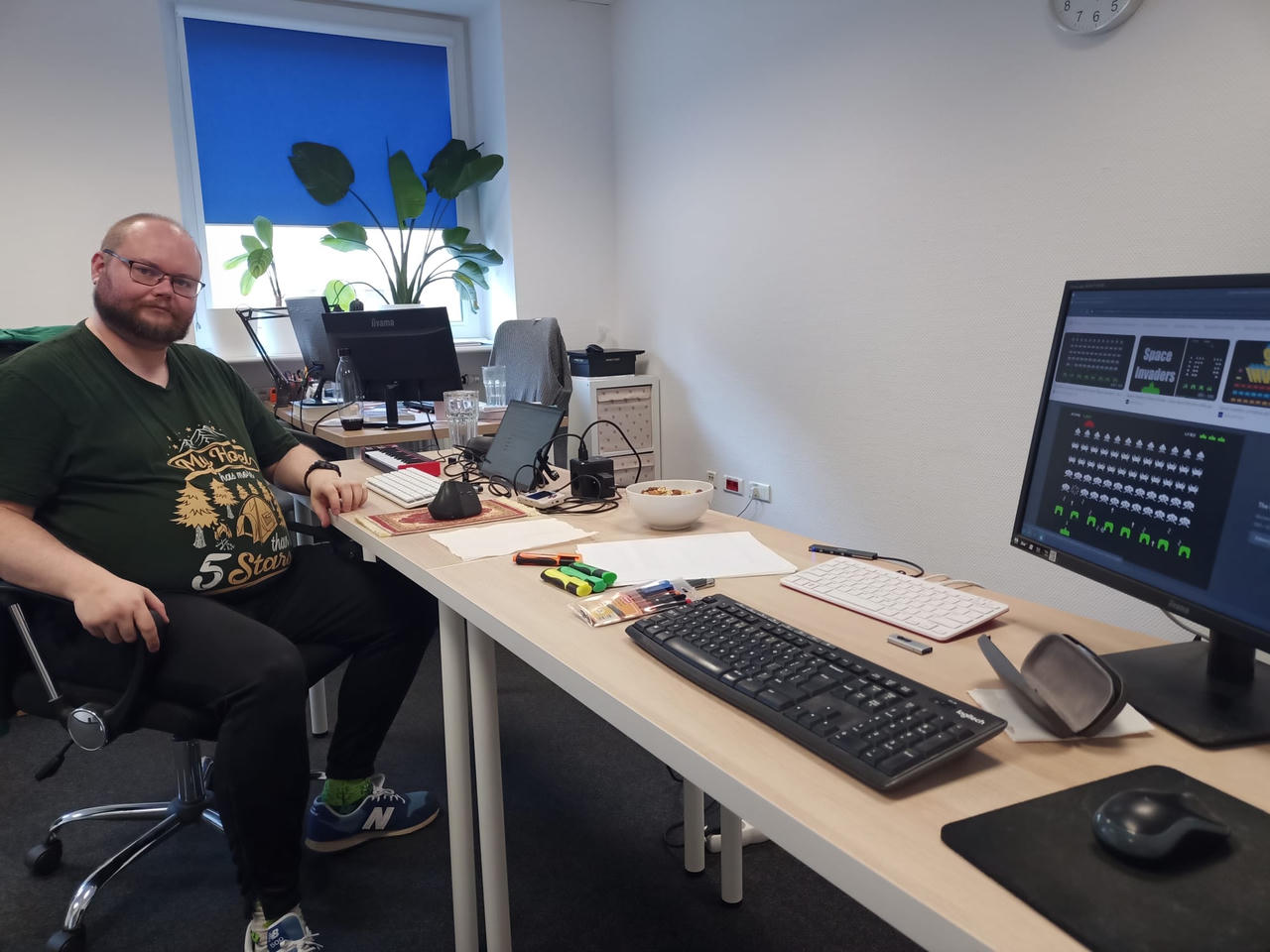 Reaver in Piontals office - preparations